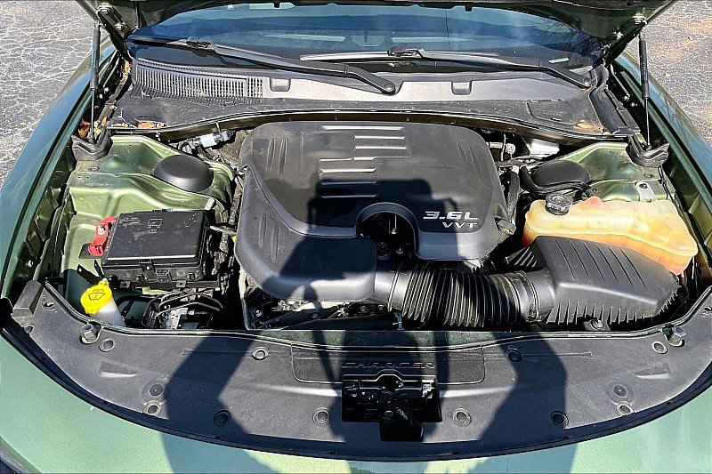 Used 2022 Dodge Charger SXT w/ Blacktop Package image 9