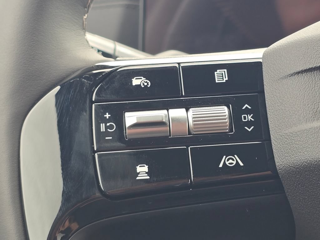 New 2027 Kia Carnival LX FWD image 18
