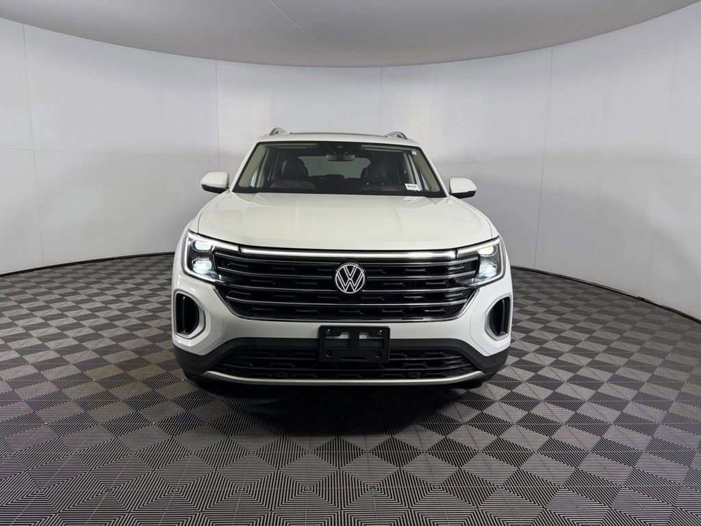 Used 2025 Volkswagen Atlas SEL AWD/4WD image 7