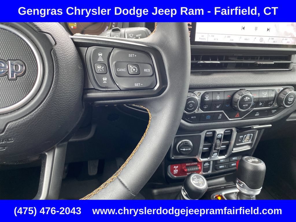 Used 2024 Jeep Wrangler Unlimited AWD/4WD image 20
