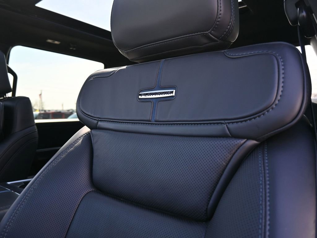 Used 2025 Ford F350 Platinum image 23