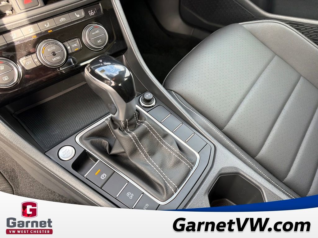 Certified 2024 Volkswagen Jetta SE image 23
