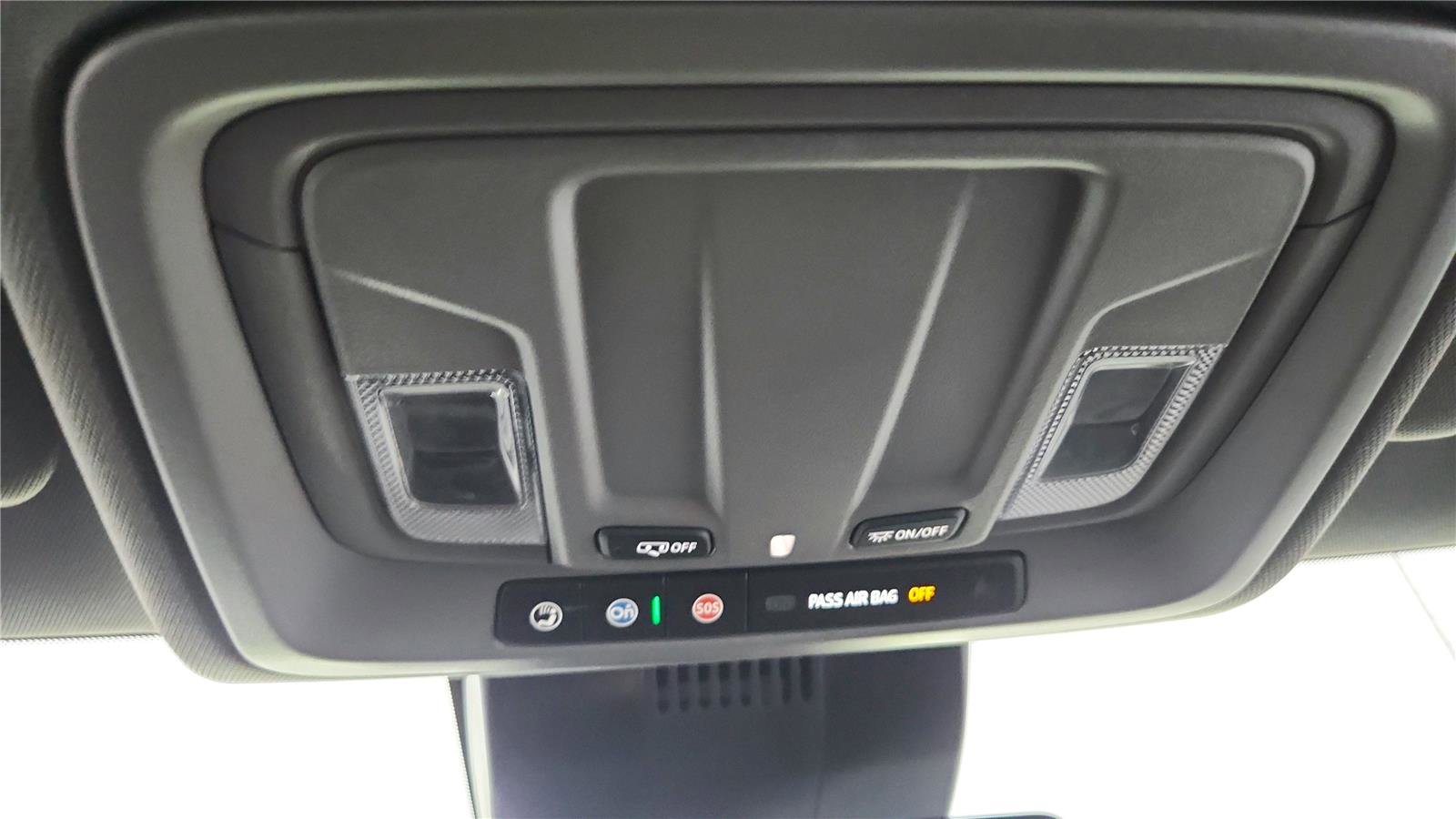 Used 2025 GMC Sierra 1500 SLT image 30