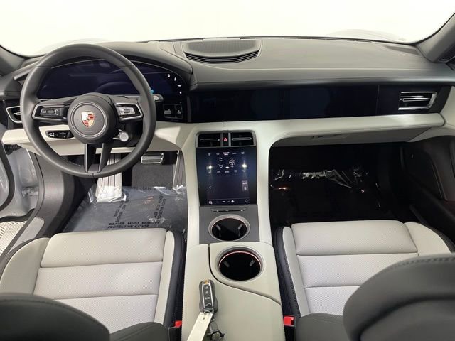 New 2025 Porsche Taycan image 39