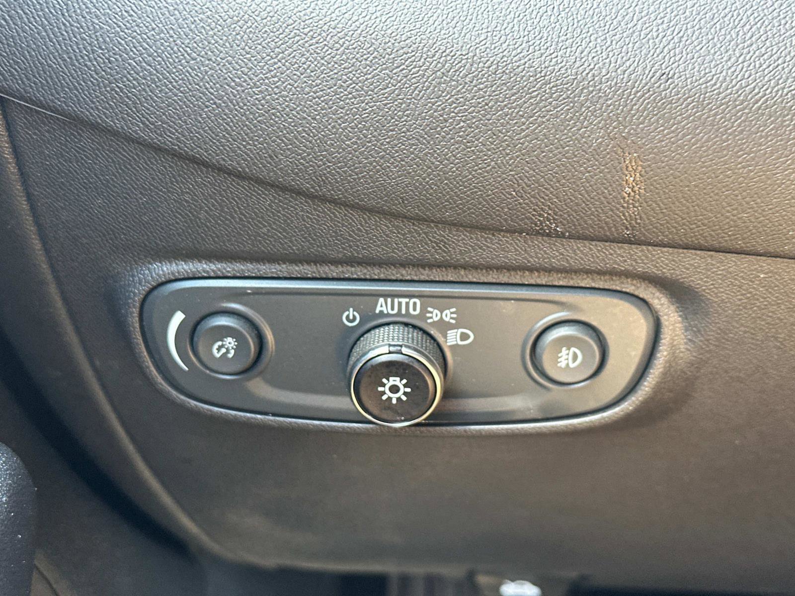 Certified 2023 Chevrolet Equinox Premier image 26