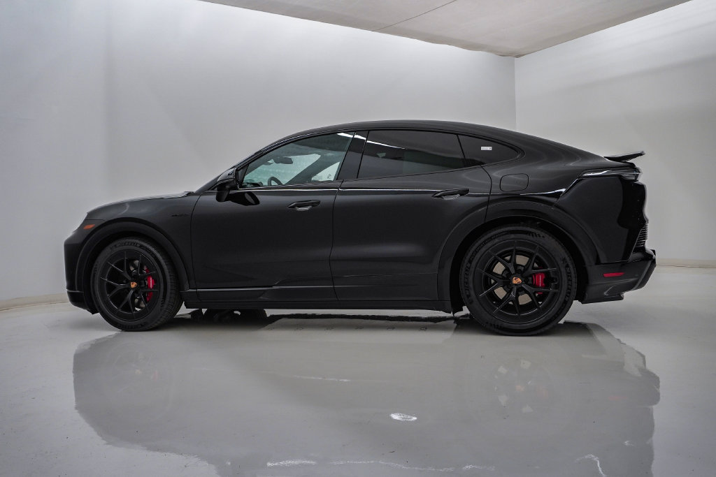New 2026 Porsche Cayenne S AWD/4WD image 2