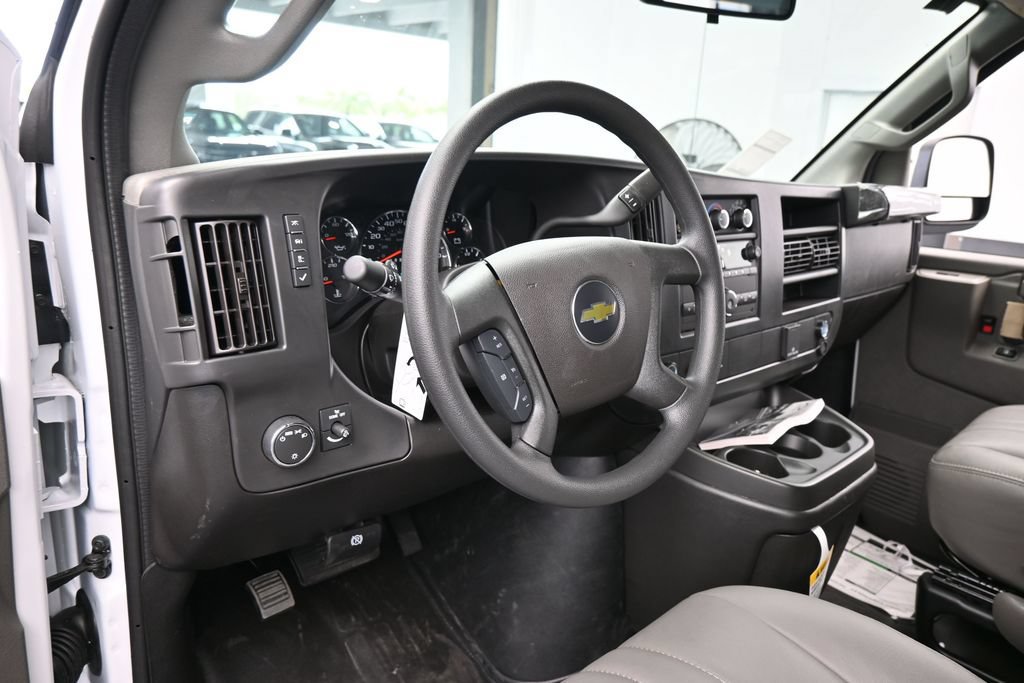 New 2026 Chevrolet Express 2500 Extended w/ Driver Convenience Package RWD image 10