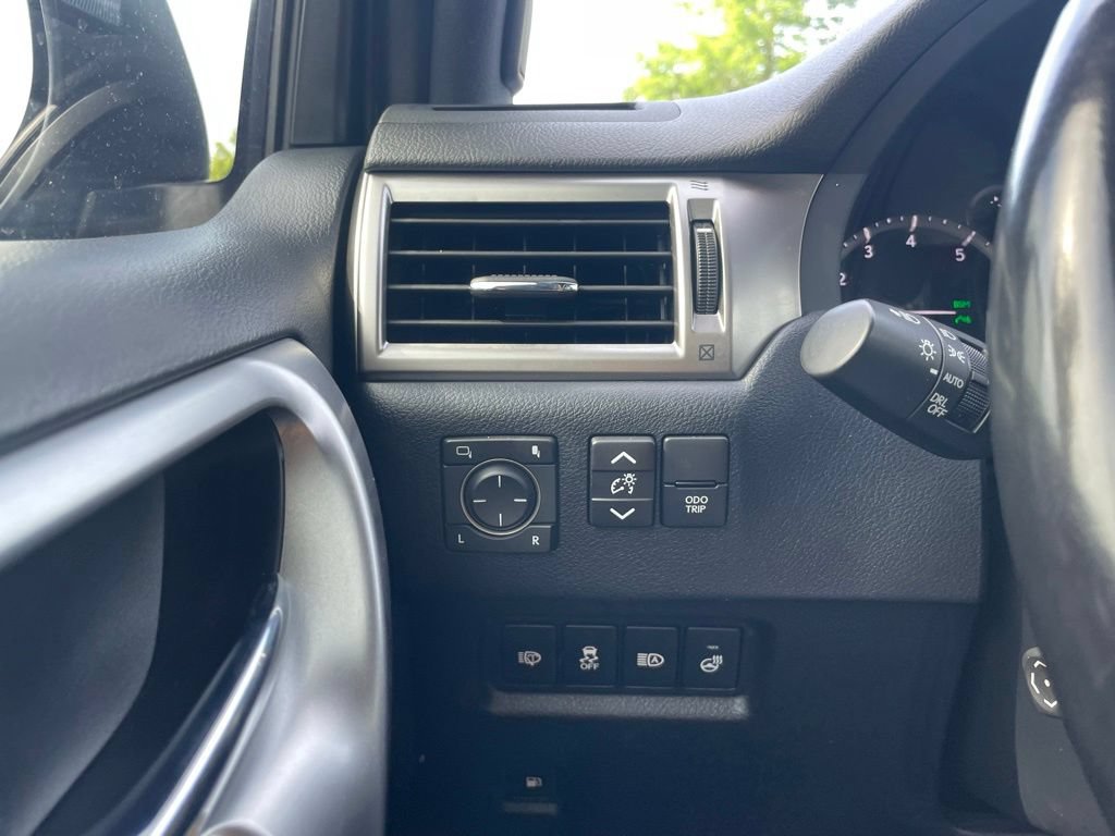 Used 2023 Lexus GX 460 Premium w/ Premium Package AWD/4WD image 12