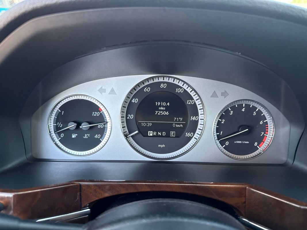 Used 2011 Mercedes-Benz GLK 350 4MATIC image 21