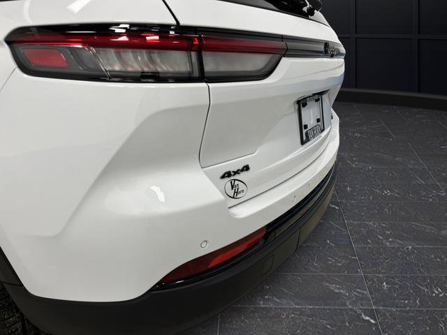 Used 2025 Jeep Grand Cherokee Limited w/ Black Appearance Package image 33