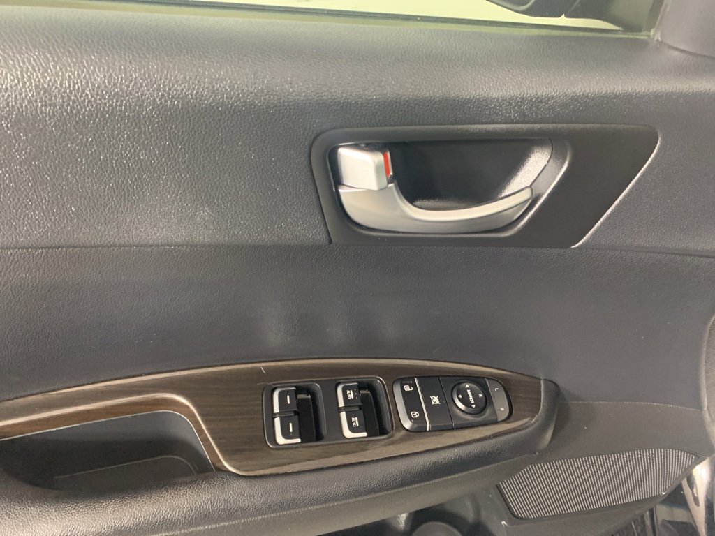 Used 2019 Kia Optima EX image 15