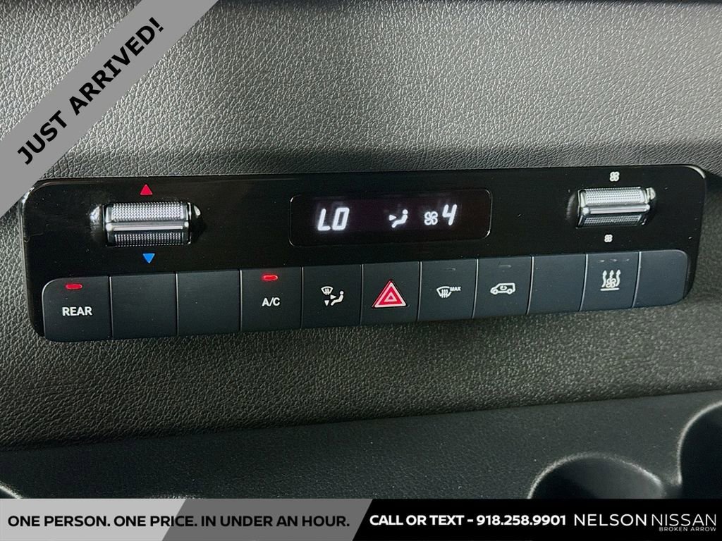 Used 2024 Mercedes-Benz Sprinter 2500 image 15