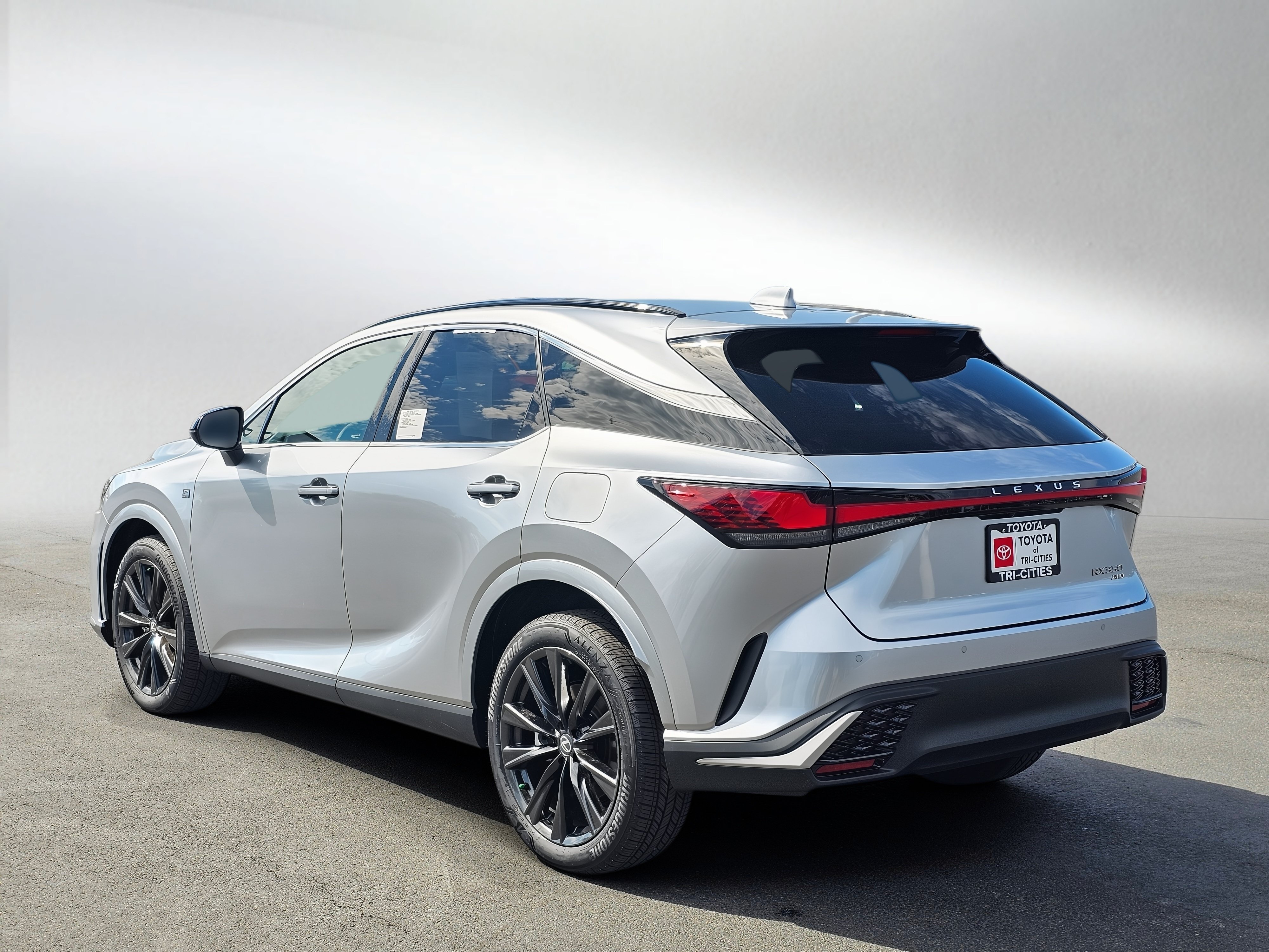 Used 2026 Lexus RX 350 F Sport w/ Convenience Package AWD/4WD image 3