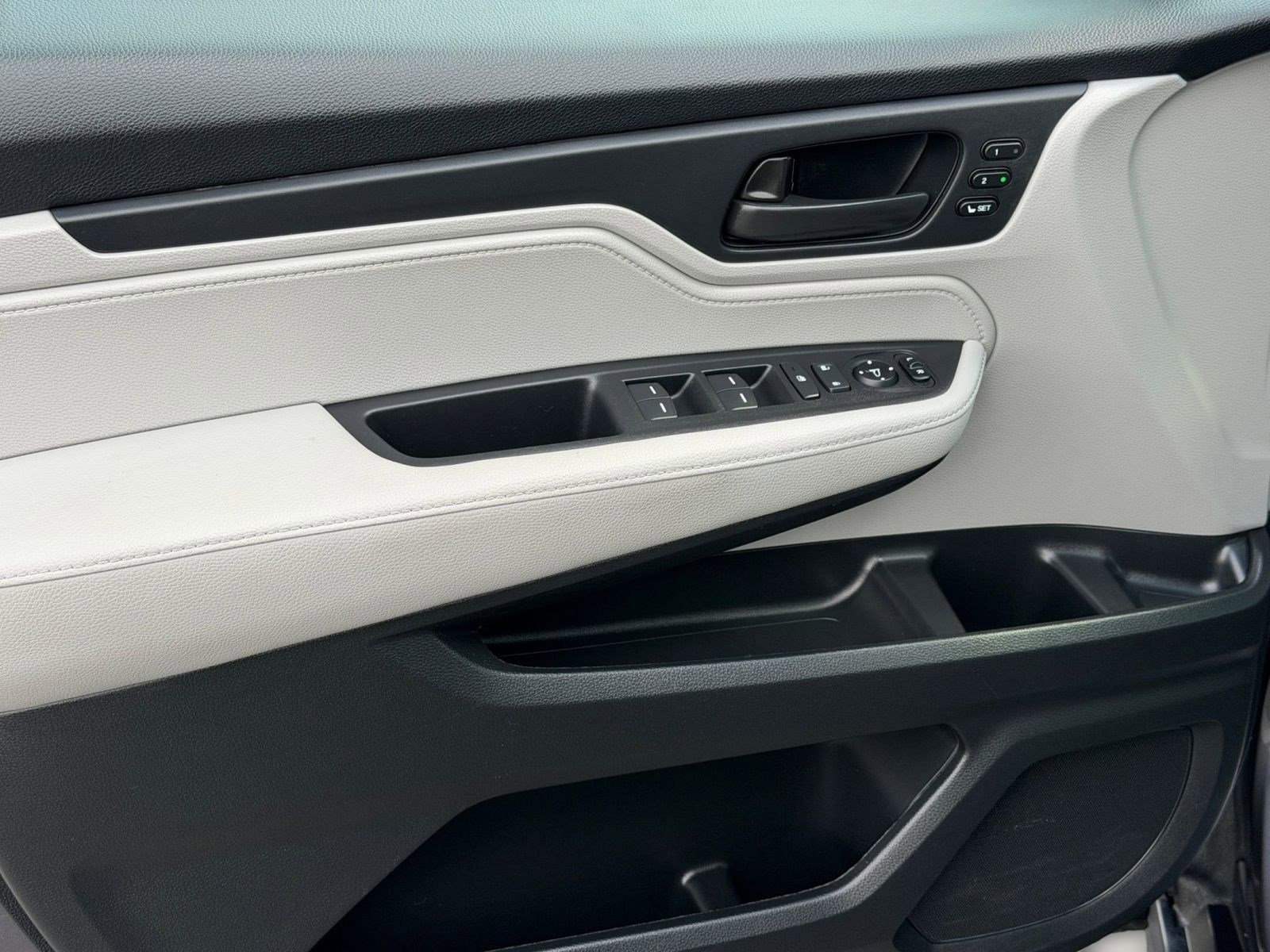 Used 2023 Honda Odyssey EX-L image 31