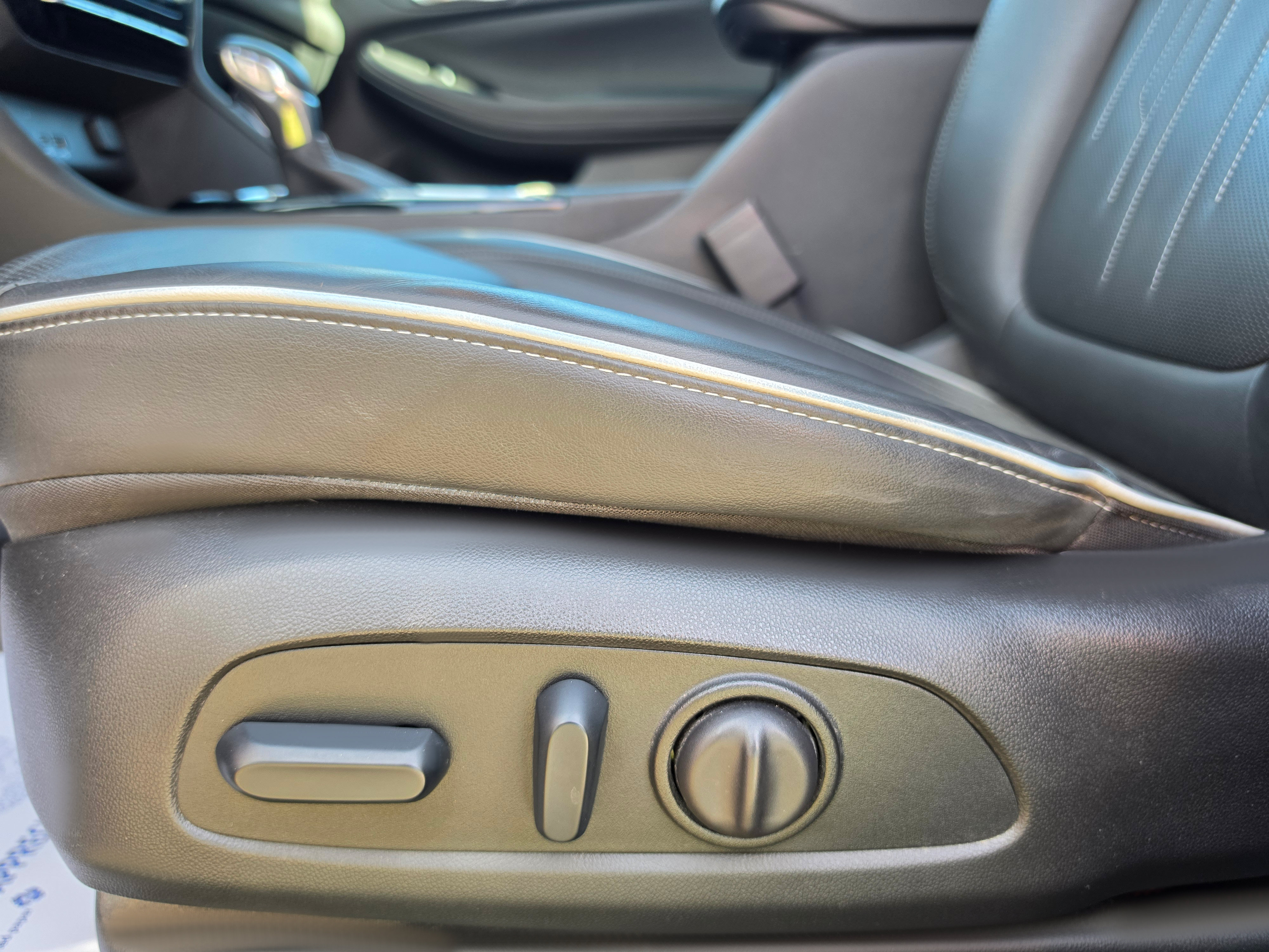 Used 2024 Buick Encore GX Avenir w/ Avenir Technology Package AWD/4WD image 13