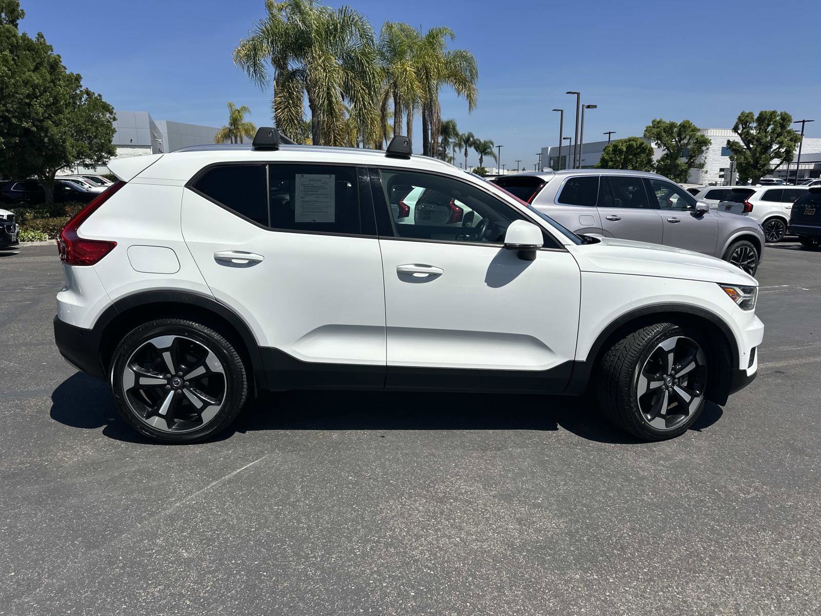 Used 2019 Volvo XC40 T5 Momentum AWD/4WD image 3
