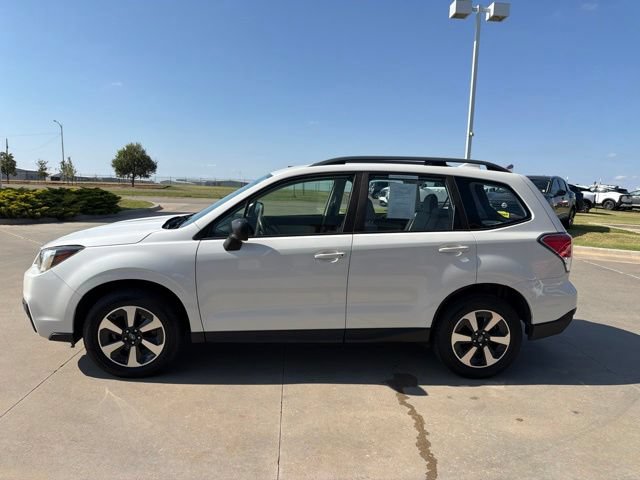 Used 2017 Subaru Forester 2.5i w/ Alloy Wheel Package AWD/4WD image 4