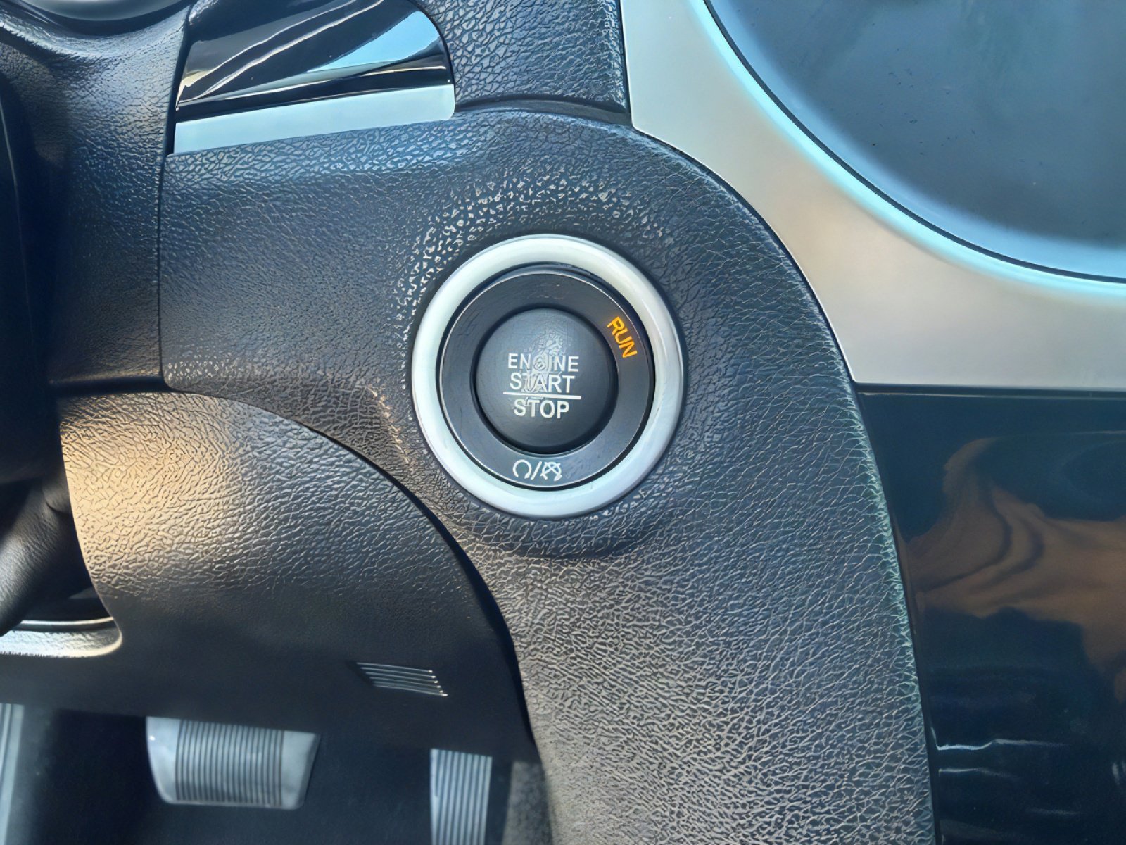 Used 2023 Chrysler 300 Touring w/ Sport Appearance Package image 27