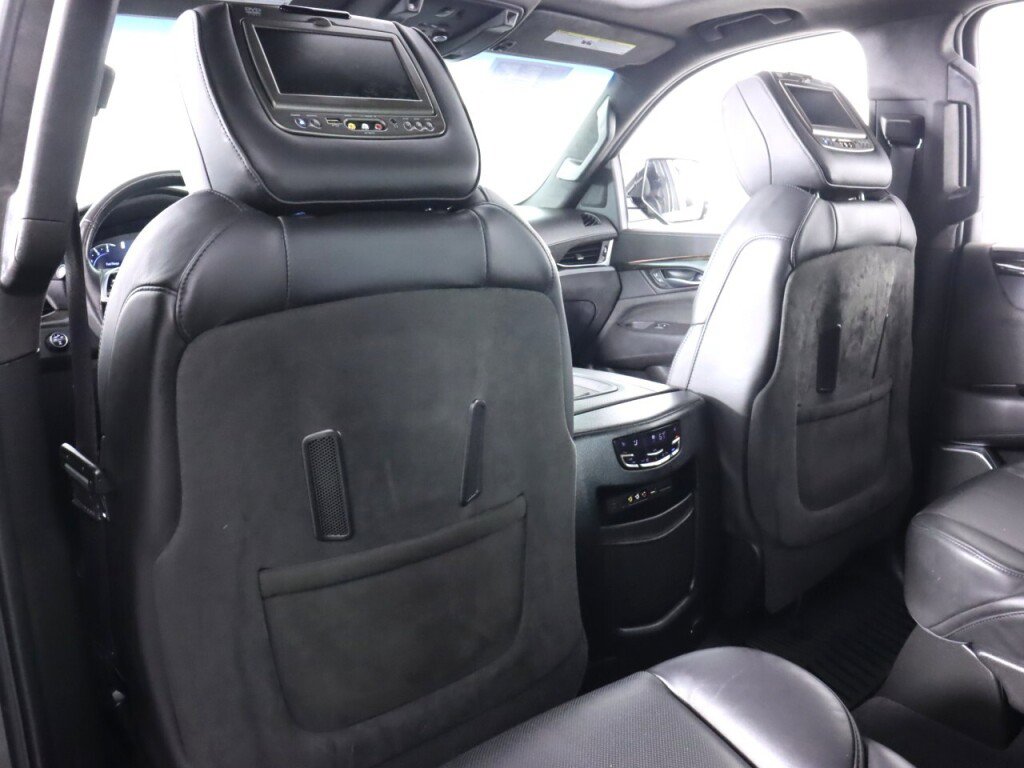 Used 2016 Cadillac Escalade Platinum AWD/4WD image 40