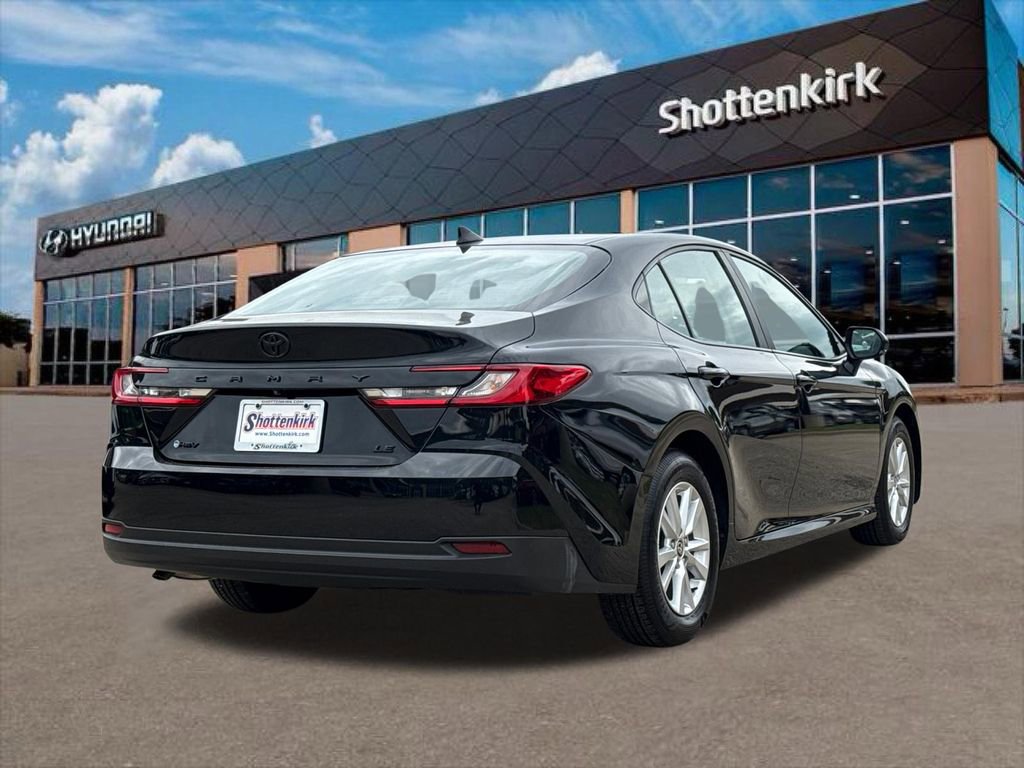 Used 2025 Toyota Camry LE w/ Convenience Package FWD image 6