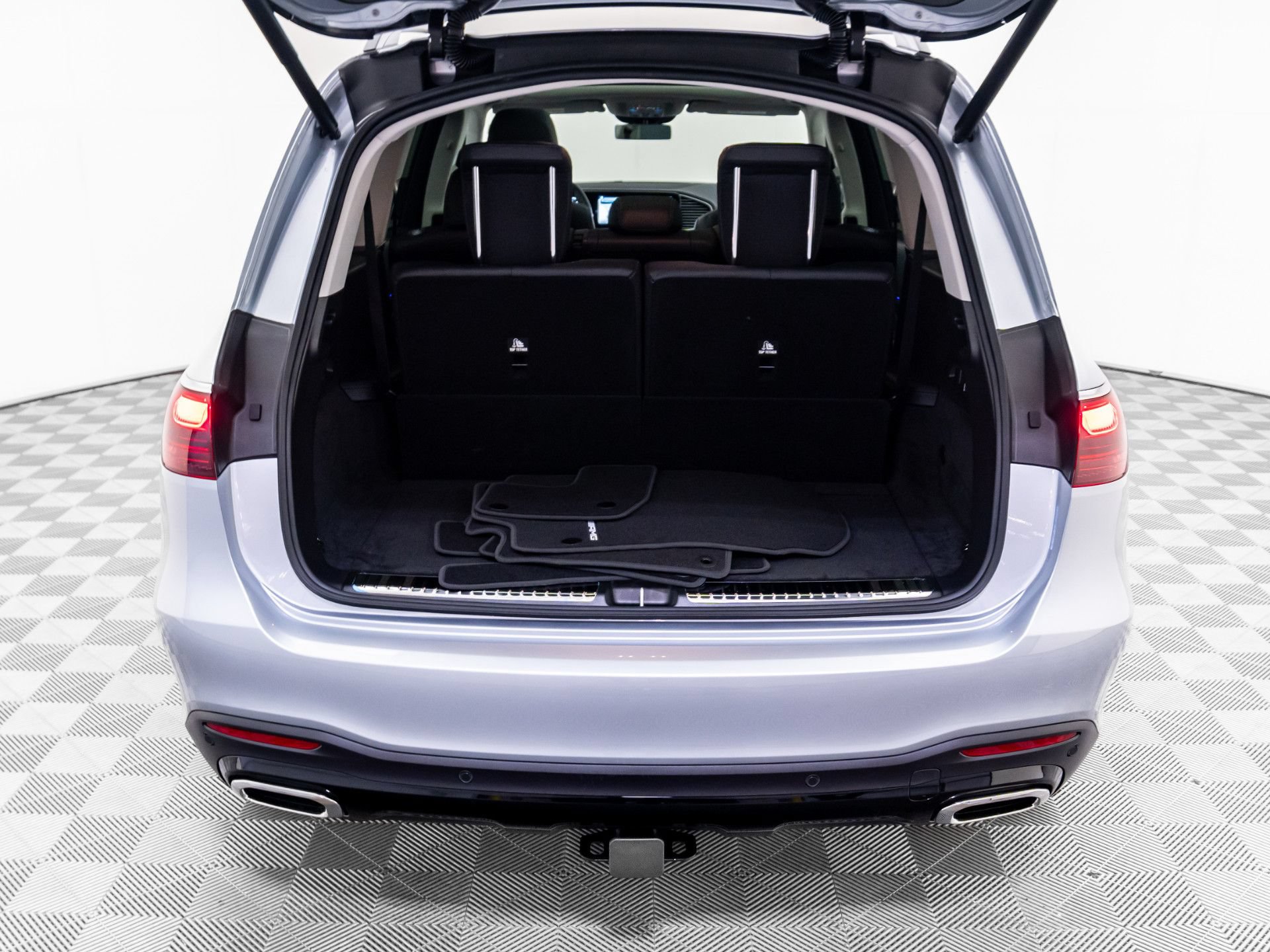 New 2026 Mercedes-Benz GLS 450 4MATIC image 36
