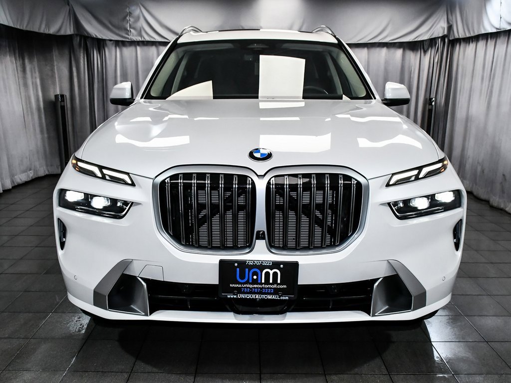 Used 2026 BMW X7 xDrive40i image 2