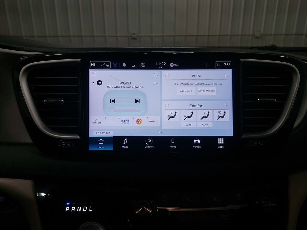 Used 2024 Chrysler Pacifica Touring-L image 22