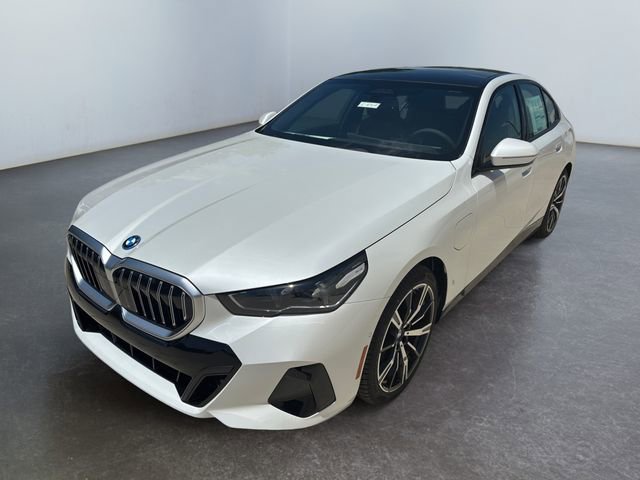 New 2026 BMW 550e xDrive image 10