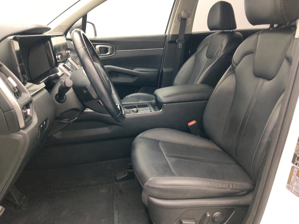 Used 2023 Kia Sorento S w/ Panoramic Sunroof Package FWD image 17
