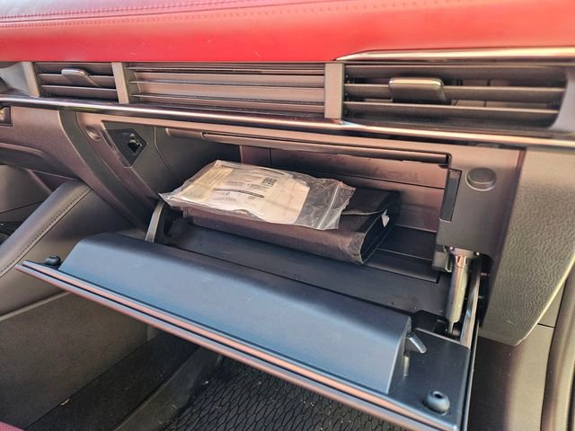 Used 2025 MAZDA MAZDA3 Hatchback w/Premium Plus Pkg image 19