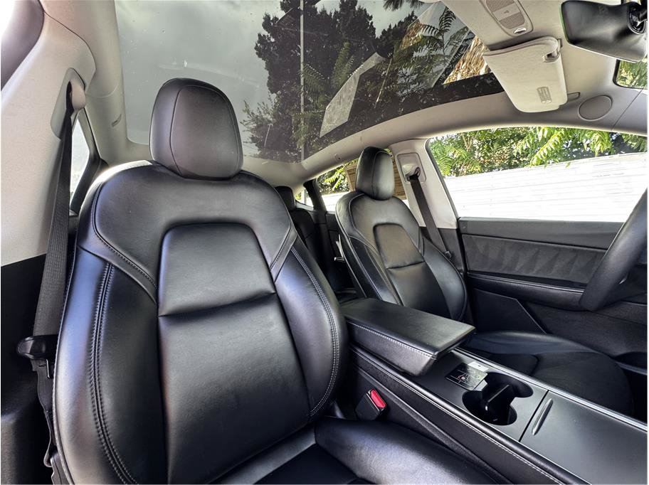 Used 2021 Tesla Model Y Performance AWD/4WD image 4