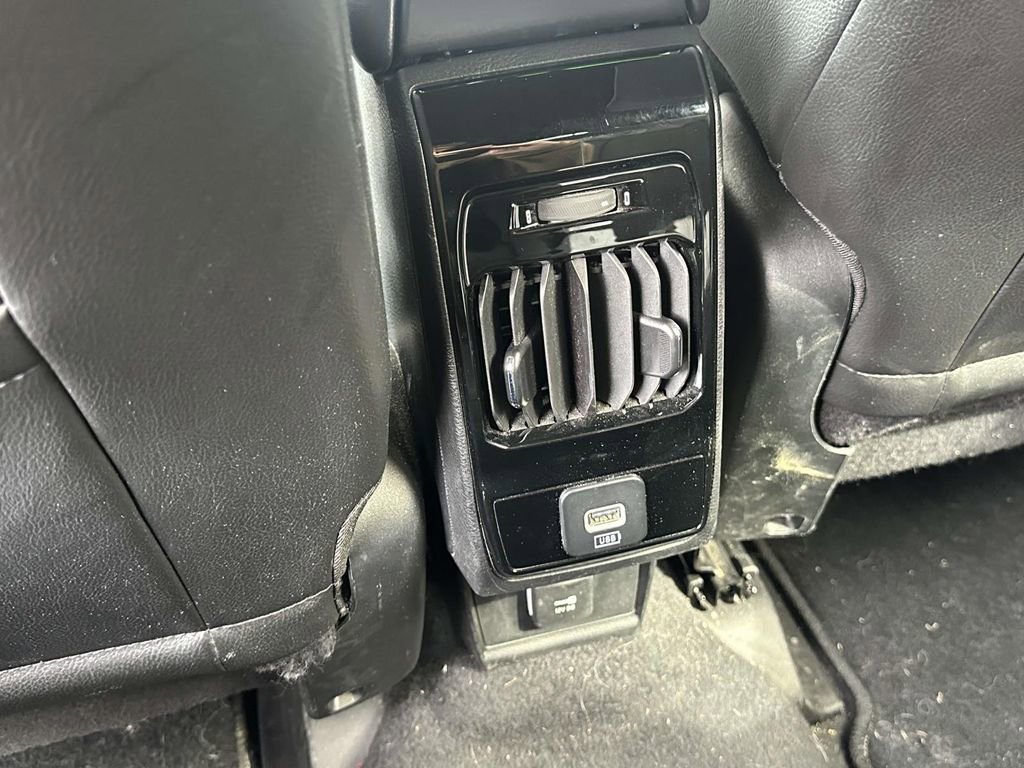 Used 2023 Jeep Compass Limited image 13