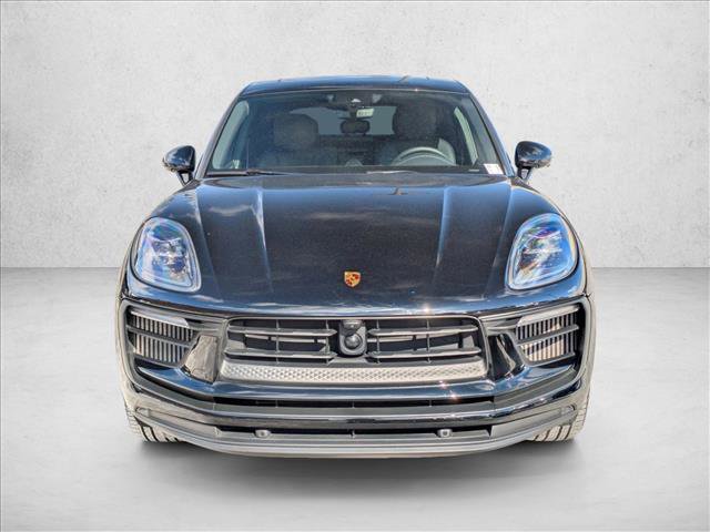 Used 2023 Porsche Macan S video 2