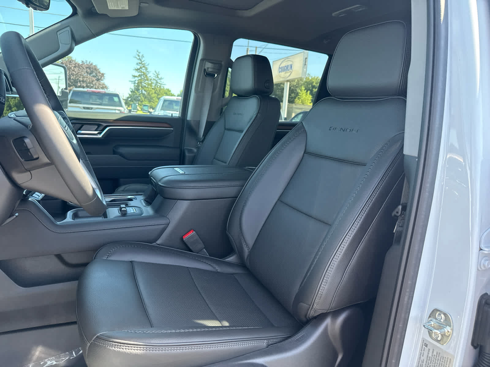New 2026 GMC Sierra 3500 Denali w/ Denali Reserve Package AWD/4WD image 11