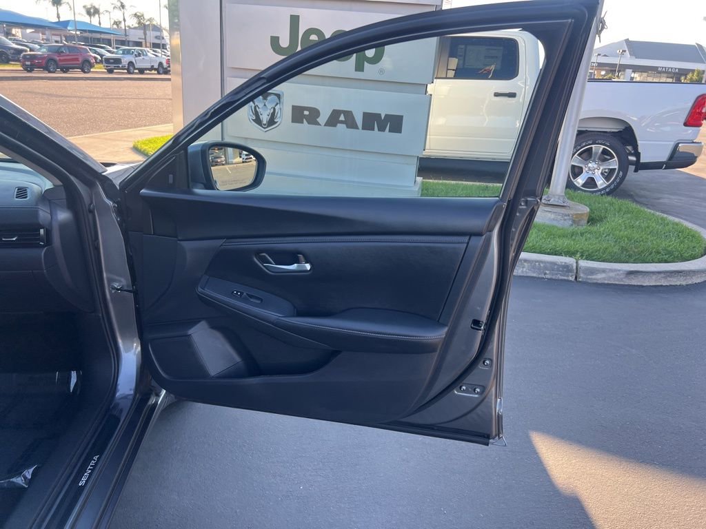 Used 2025 Nissan Sentra SV image 23