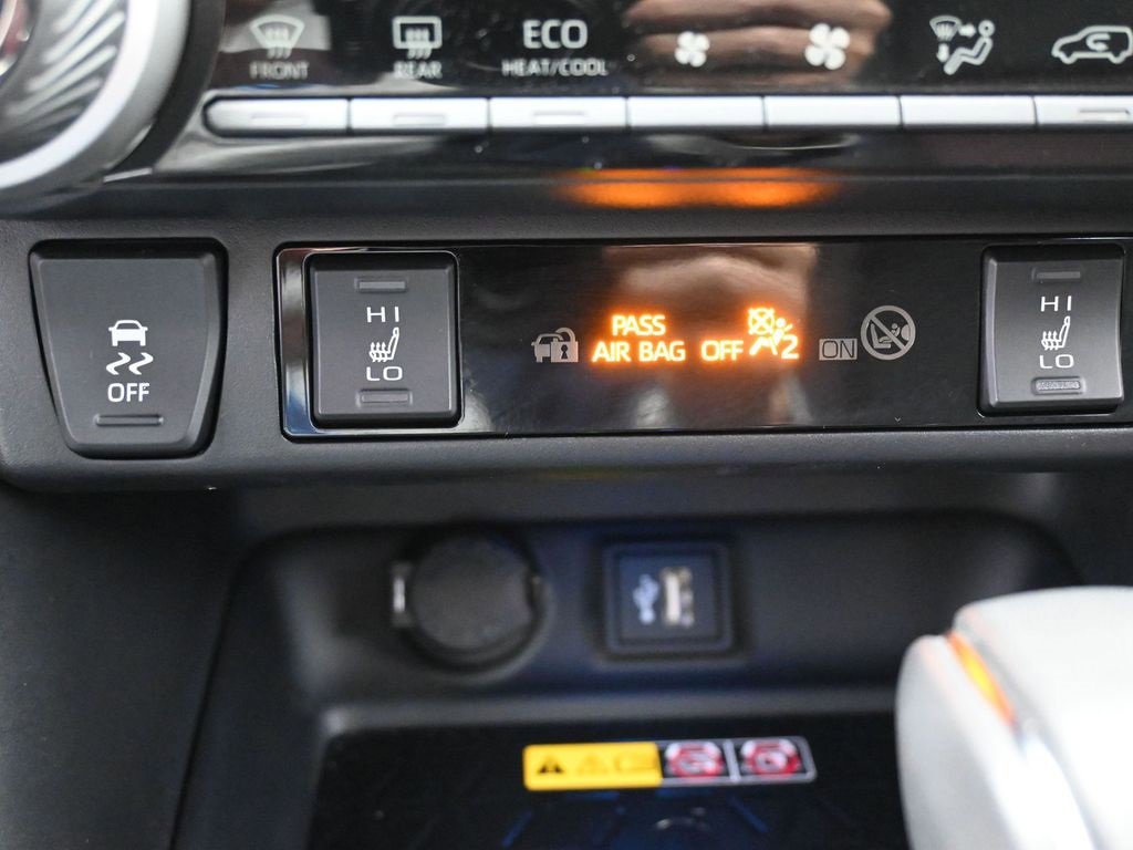 Used 2025 Toyota RAV4 XSE image 23