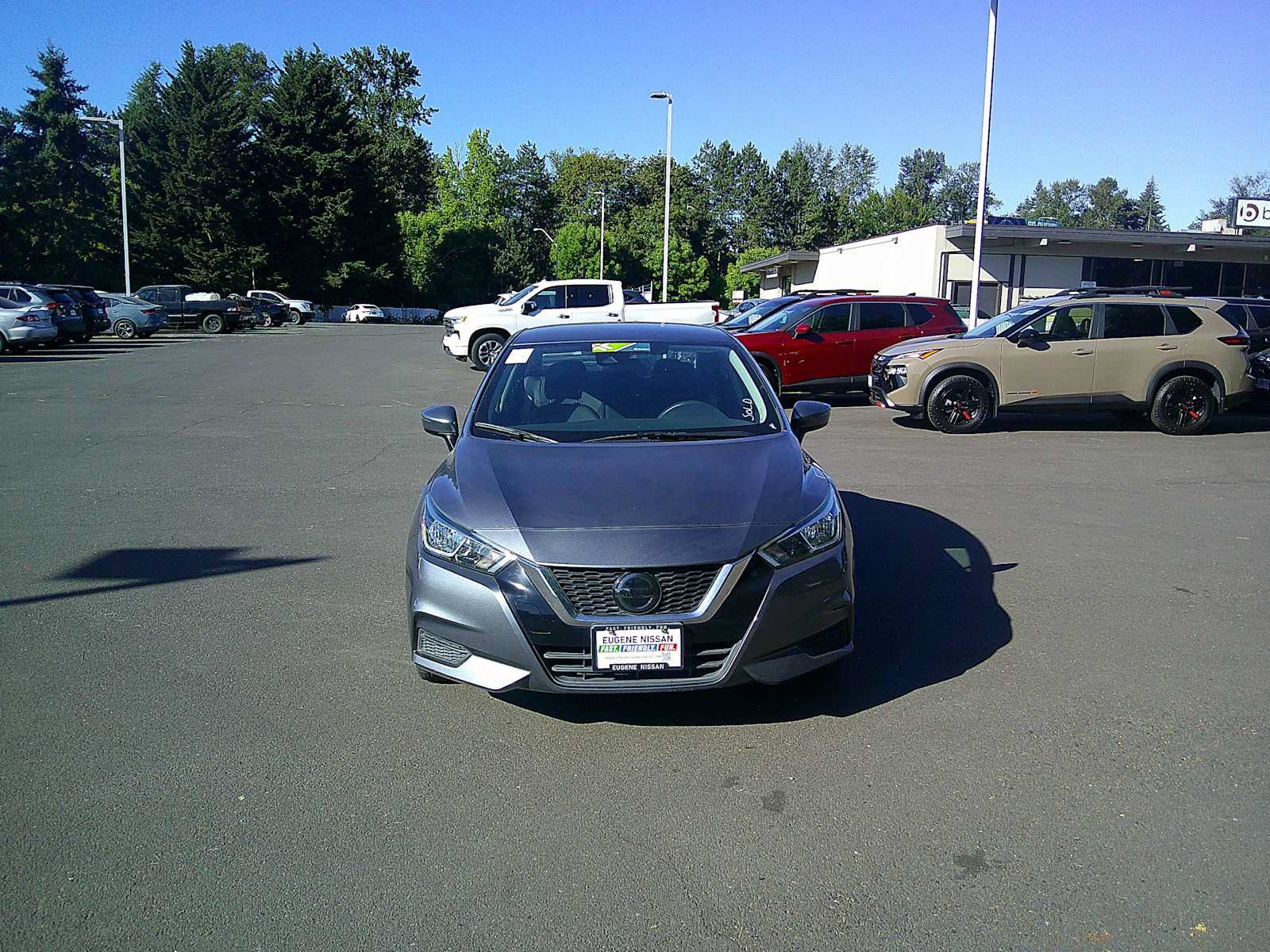 Used 2021 Nissan Versa SV FWD image 8