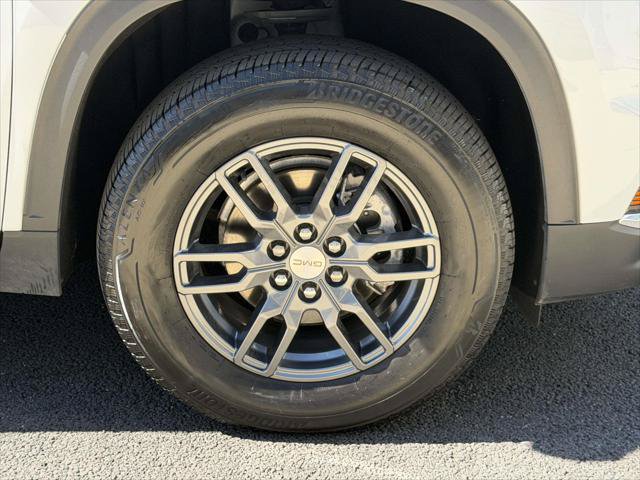 Used 2026 GMC Acadia Elevation FWD image 9