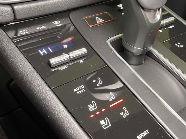 New 2026 Porsche Macan image 32