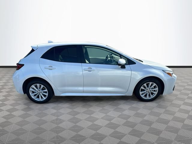 Used 2023 Toyota Corolla SE w/ SE Premium Package FWD image 8