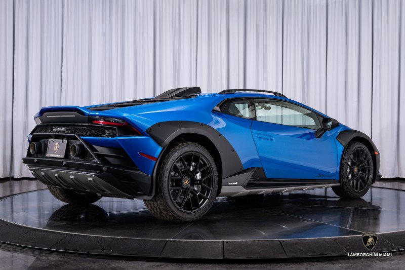 Used 2024 Lamborghini Huracan Sterrato image 24