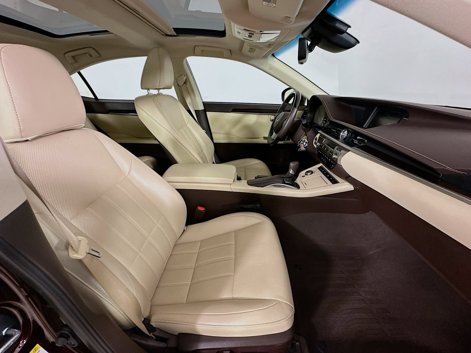 Used 2018 Lexus ES 350 w/ Luxury Package w/Wood Trim FWD image 43