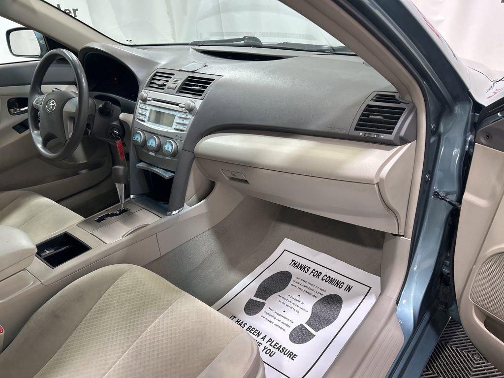 Used 2009 Toyota Camry LE image 12