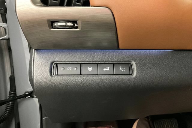 Used 2025 Nissan Pathfinder Platinum w/ Cargo Package FWD image 42