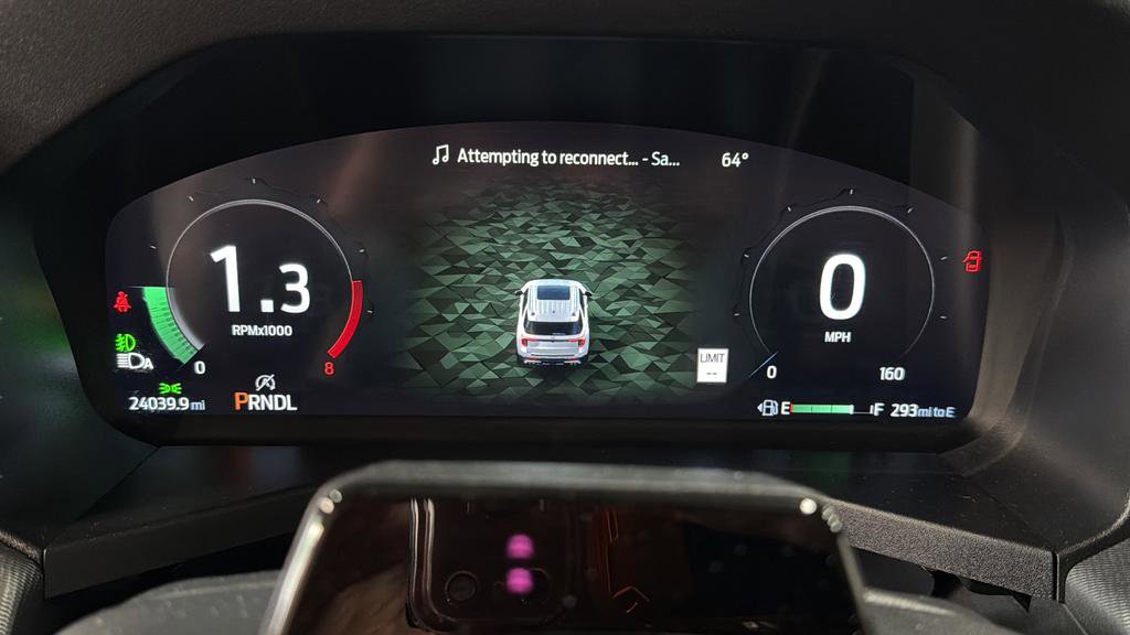 Used 2025 Ford Explorer ST-Line w/ ST-Line Street Pack image 16