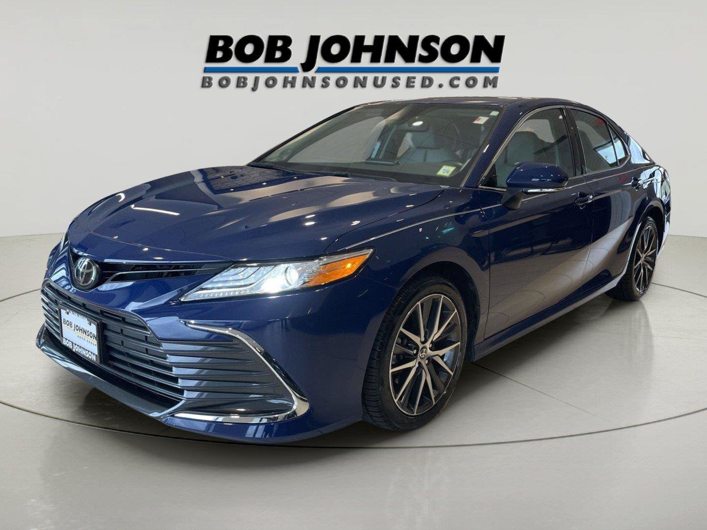 Used 2023 Toyota Camry XLE w/ Navigation Package FWD image 3