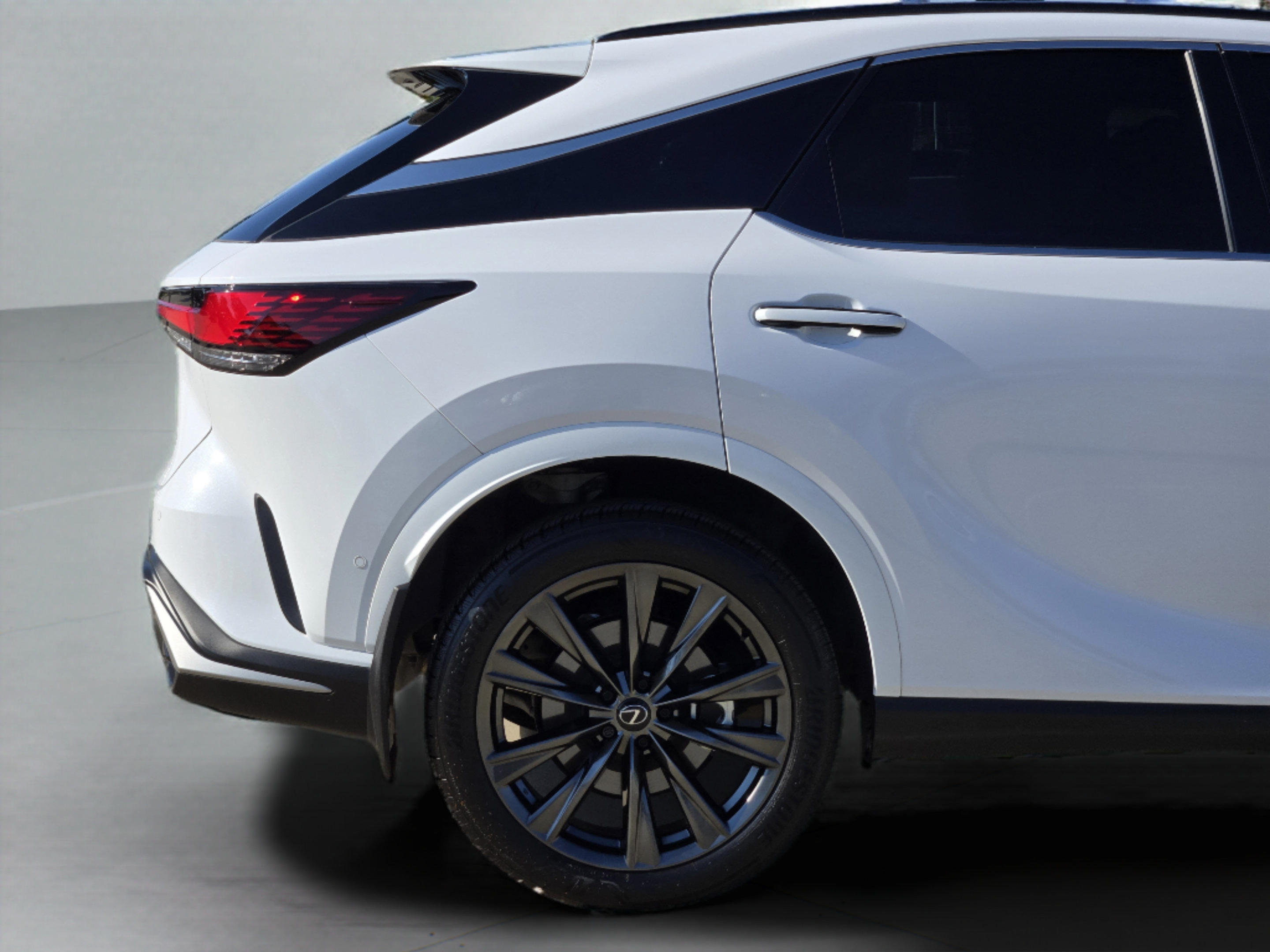 Used 2024 Lexus RX 350 F Sport w/ Convenience Package AWD/4WD image 39