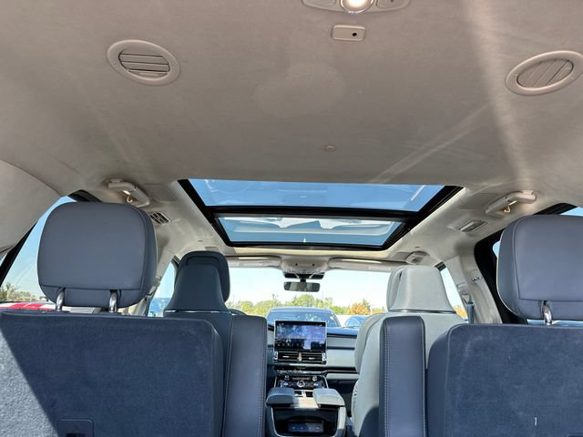 Used 2022 Lincoln Navigator Black Label AWD/4WD image 12