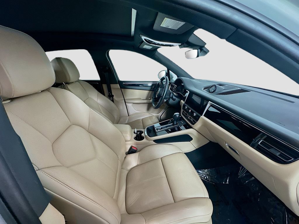 Certified 2023 Porsche Macan image 29