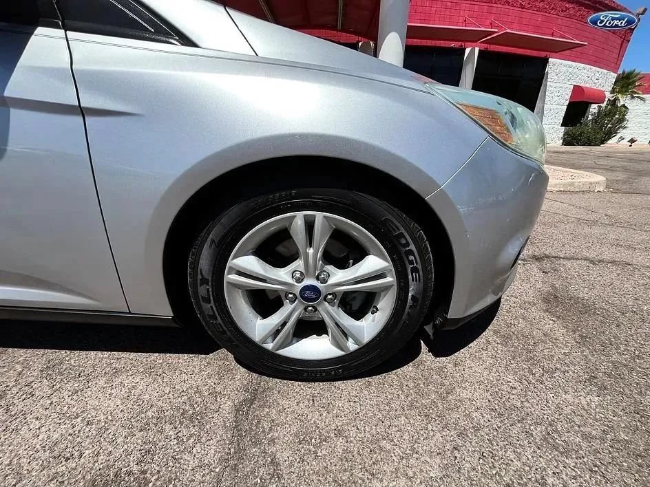 Used 2014 Ford Focus SE FWD image 22
